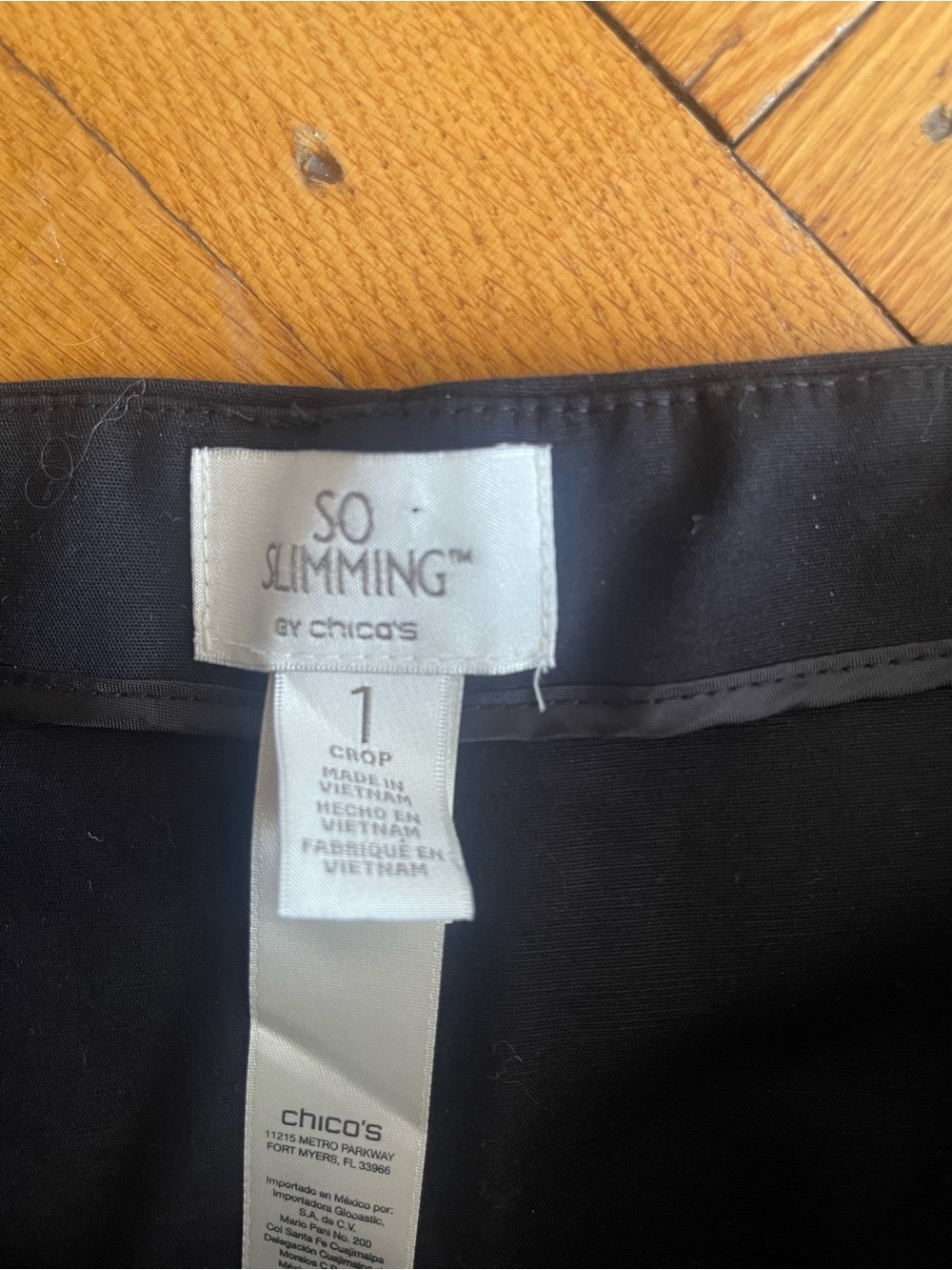 Chico's SO SLIMMING Black Ankle Pants- Chico’s Size 1 - Picture 2 of 10
